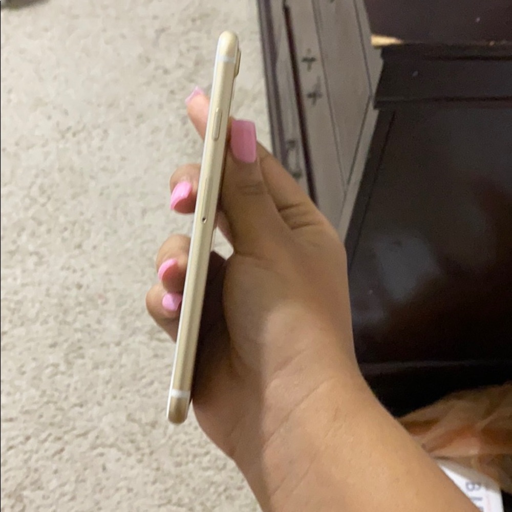 Phone - Picture 6 of 7